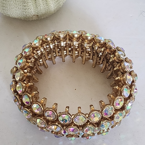Beautiful Iridescent Crystal Statement Stretch Bracelet and Ring - Picture 9 of 12